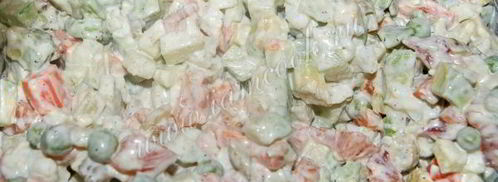 оливье с авокадо и семгой. Шаг 11