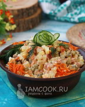 Оливье с колбасой и корейской морковью