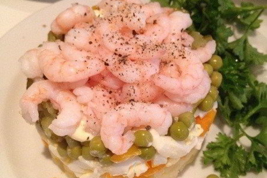 Рецепт оливье с креветками