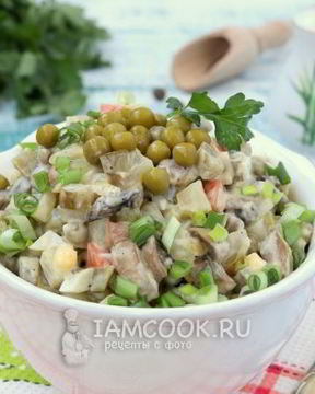 Оливье с шампиньонами