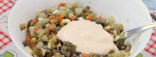 оливье с шампиньонами. Шаг 10