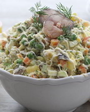 Оливье со скумбрией горячего копчения