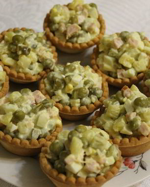 Оливье в тарталетках