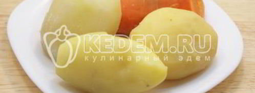 салат с курицей праздничное оливье. Шаг 2