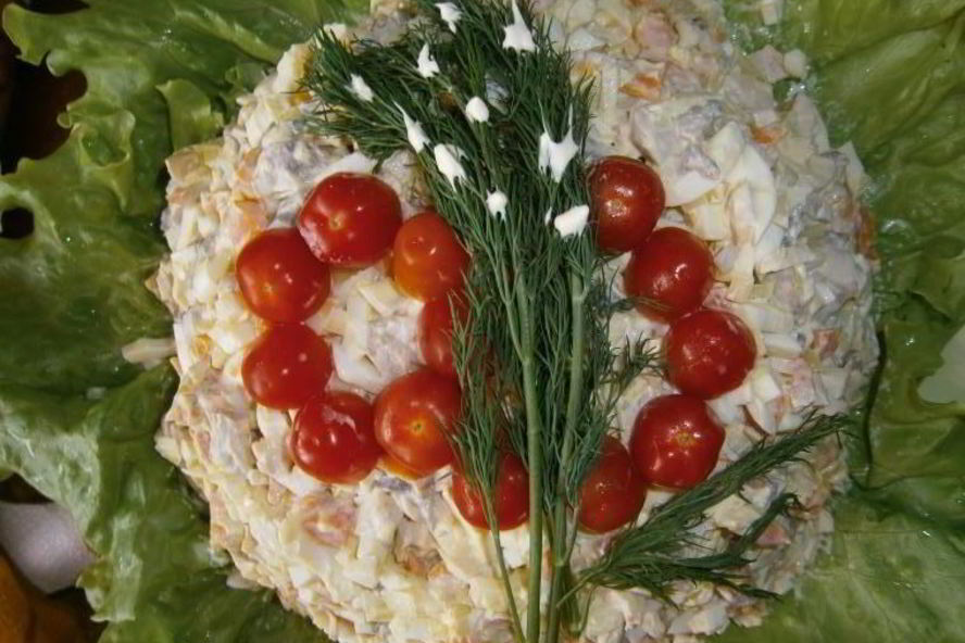 Рецепт салата из консервированных кальмаров и шампиньонов