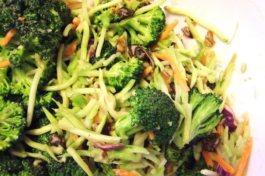 Рецепт салата из свежей брокколи
