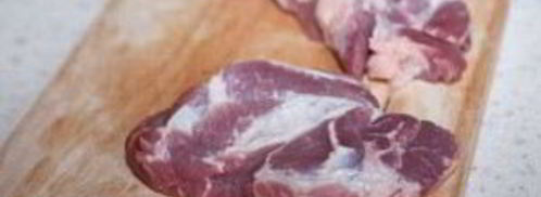 картошка под шубой в духовке со свининой. Шаг 2