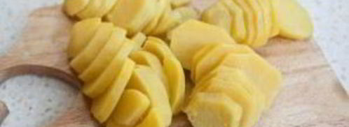 картошка под шубой в духовке со свининой. Шаг 5