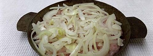 куриное мясо под шубой в духовке. Шаг 8