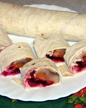 Рулет селедка под шубой в лаваше