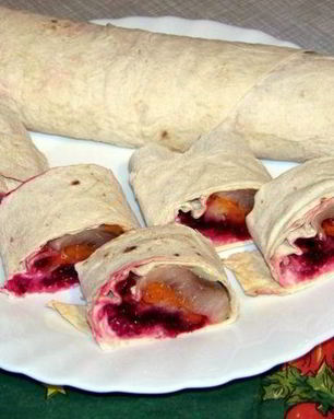 Рулет селедка под шубой в лаваше