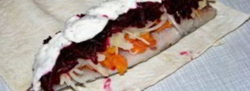 рулет селедка под шубой в лаваше. Шаг 3