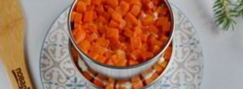 салат-торт селедка под шубой. Шаг 9