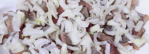 селедка под легкой шубой с яблоком. Шаг 11