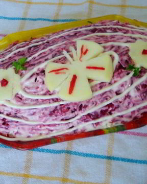 Селедка под свекольной шубой