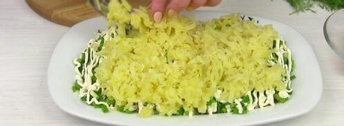 селедка под зеленой шубой с сыром и без свеклы. Шаг 4