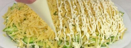 селедка под зеленой шубой с сыром и без свеклы. Шаг 7