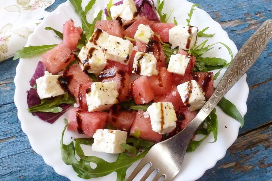 Рецепт салата с арбузом и овечьим сыром