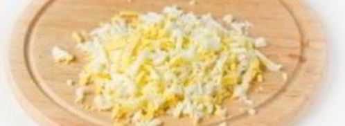 салат с курицей в креманках. Шаг 3