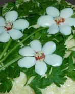 Салат Три цветка с грибами и курицей