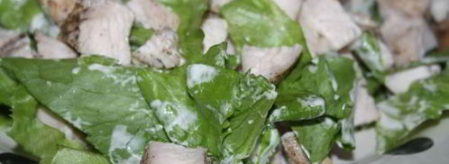 хрустящий салат с индейкой и сухариками лжецезарь. Шаг 8