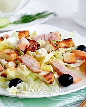 Салат Цезарь с копченой курицей