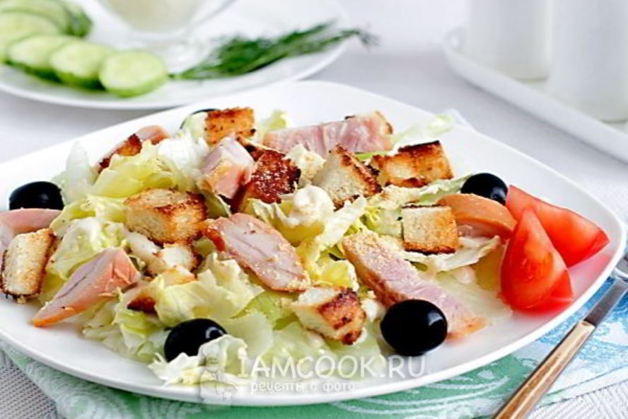 Рецепт салата цезарь с копченой курицей