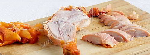 салат цезарь с копченой курицей. Шаг 5