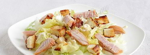 салат цезарь с копченой курицей. Шаг 8