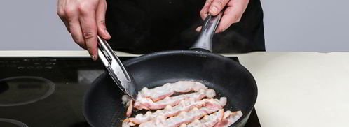 салат цезарь с курицей и беконом. Шаг 3