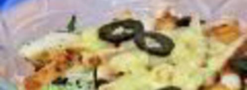 салат цезарь с огурцом и маслинами. Шаг 5