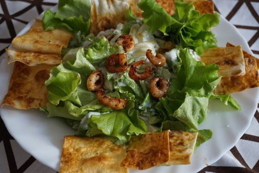 Рецепт цезаря с чипсами иза лавашей