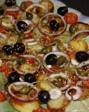 Теплый салат с подсушенными помидорами