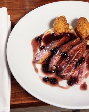 Соус к мясу из черной смородины