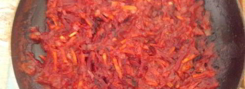 борщ, заправленный старым салом и чесноком. Шаг 6