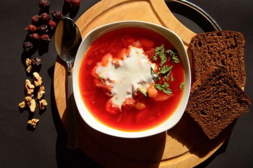 Рецепт холодного борща с сосисками