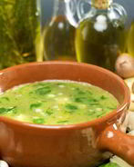 Холодный борщ со шпинатом