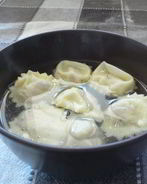 Анолини в бульоне по-пьячентски