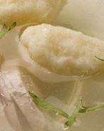 Бульон с клецками