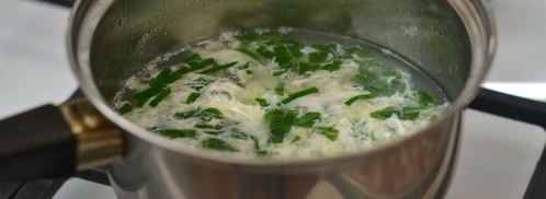 бульон со шпинатом. Шаг 5