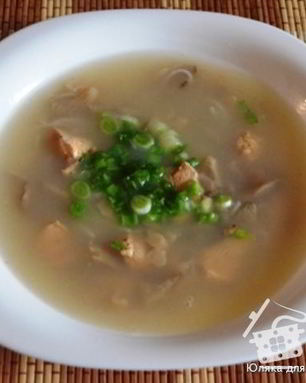 Китайский бульон с рисовой лапшой