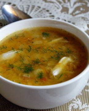 Пряный чечевичный суп на курином бульоне