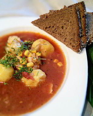 Томатный рыбный суп на курином бульоне