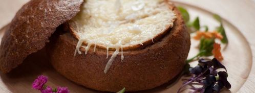 французский луковый суп, запеченный в хлебе. Шаг 9