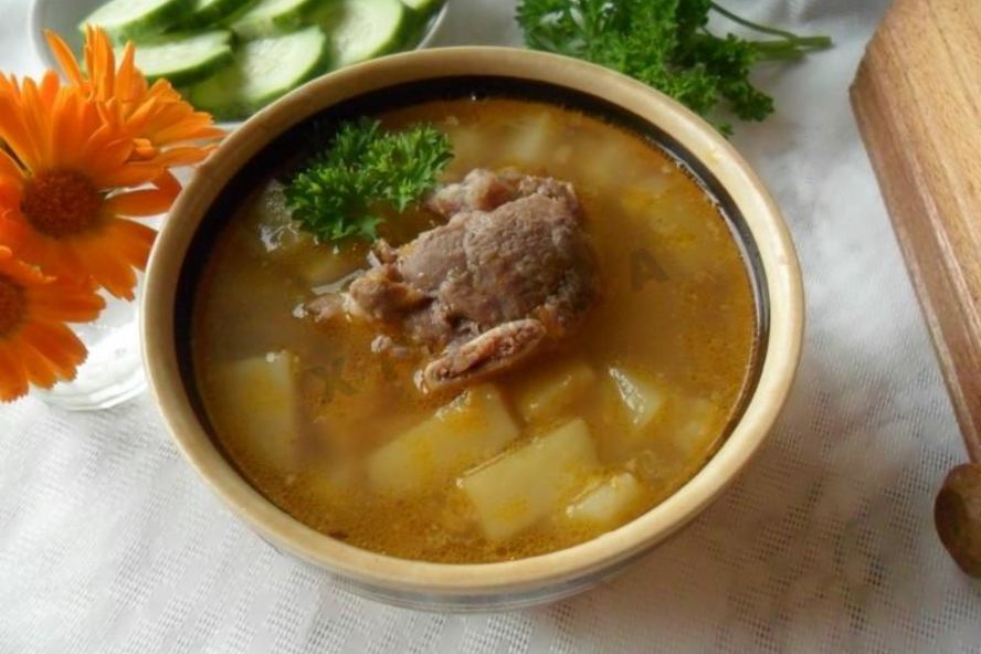 Рецепт горохового супа на говяжьей косточке