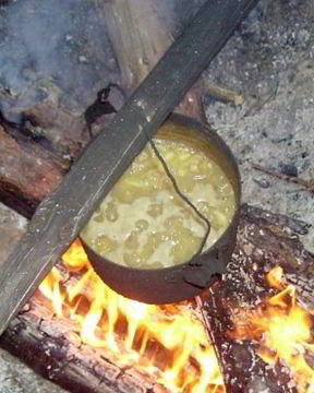 Гороховый суп на костре