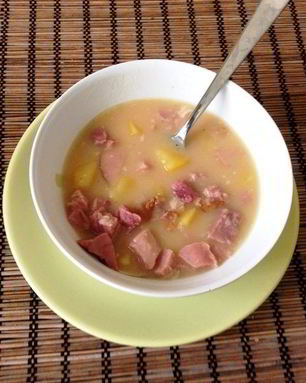 Гороховый суп с копченой рулькой