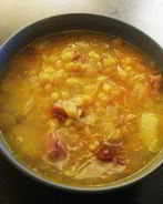 Гороховый суп с копчеными ребрами