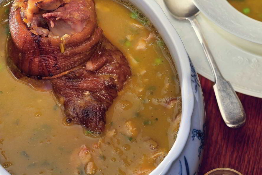 Рецепт горохового супа с мятой и свиной рулькой