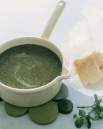 Гороховый суп с салатом-латуком